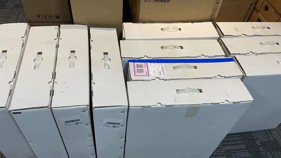 De Machines van de EtHashenz. Ethash Asic Mijnbouw Jasminer X4 1U 520m 240W